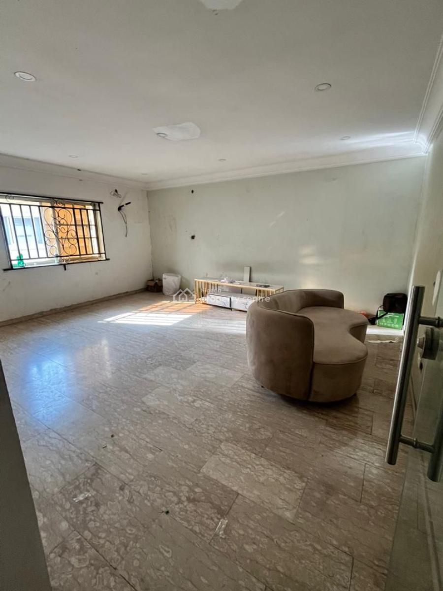 28 Sqm Open Space, Lekki Phase 1, Lekki, Lagos, Commercial Property for Rent