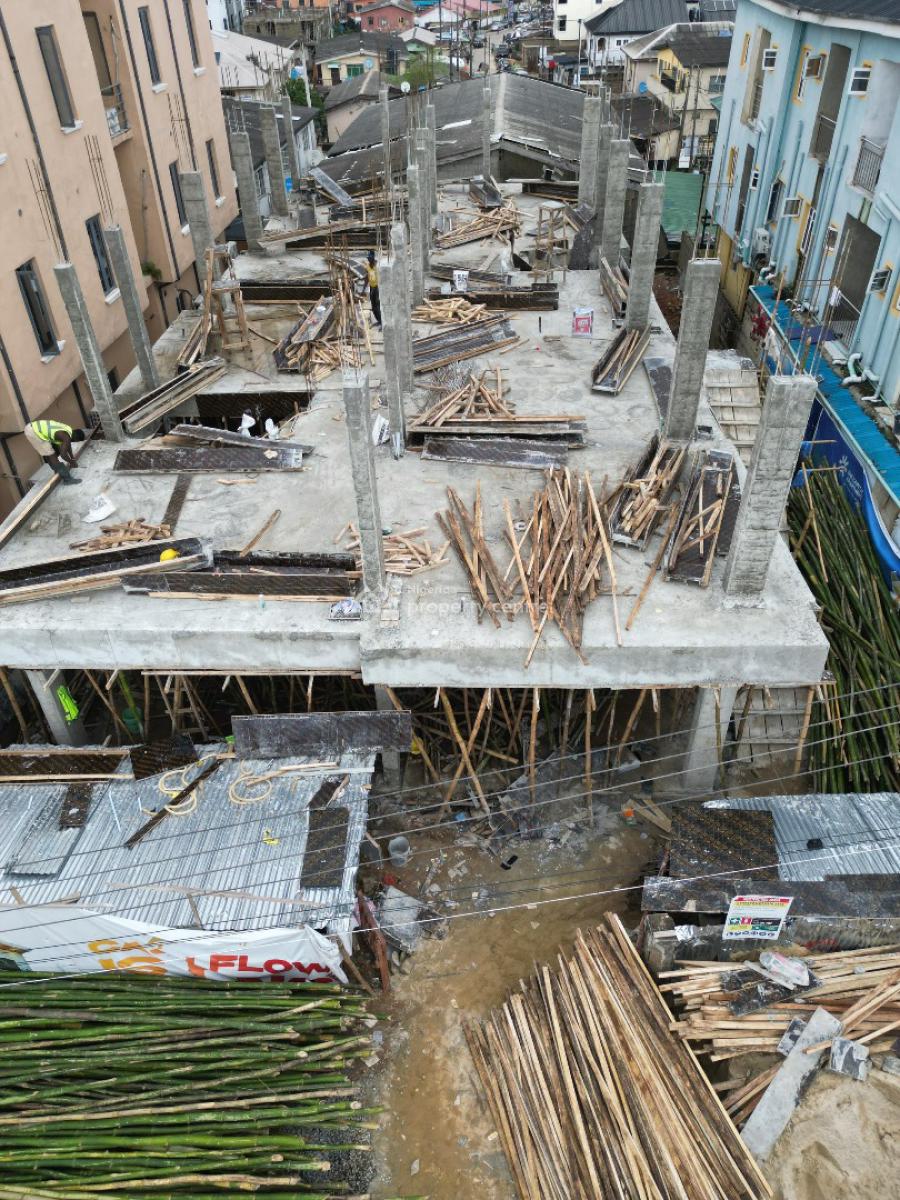 1 Minute From Unilag --- This Apartment Pays You Monthly!, Just Drive 3 Minutes From Unilag, Yaba, Lagos, Flat / Apartment for Sale