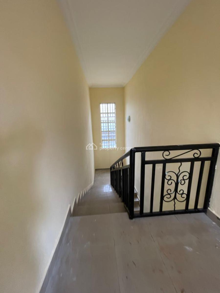 Standard 1 Bedroom Flat with Steady Light, Elisha Close Off G U Akeh Road Eliozu, Eliozu, Port Harcourt, Rivers, Flat / Apartment for Rent