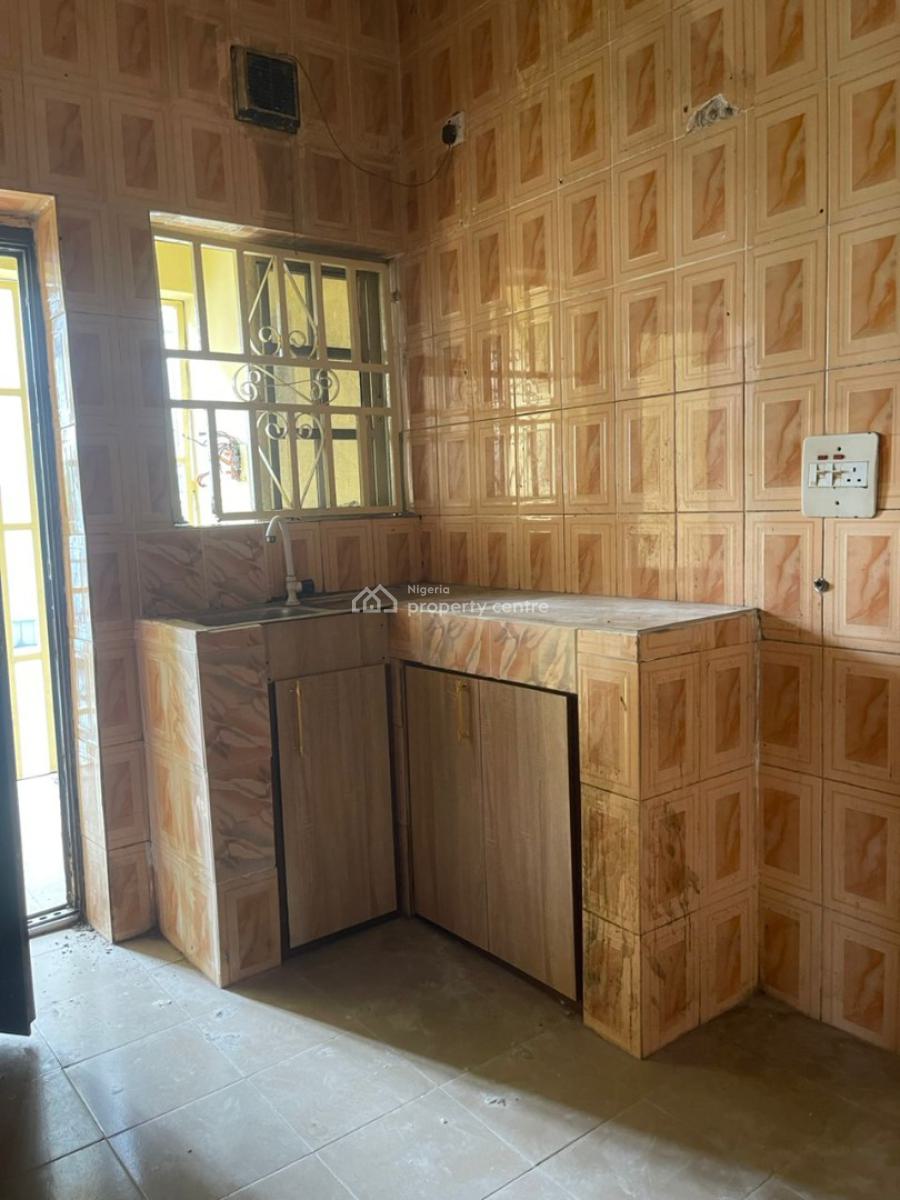 Standard 1 Bedroom Flat with Steady Light, Elisha Close Off G U Akeh Road Eliozu, Eliozu, Port Harcourt, Rivers, Flat / Apartment for Rent