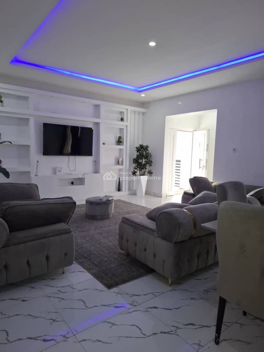 Fully Furnished and Serviced Two Bedroom Apartment, Guzape District, Abuja, Flat / Apartment for Rent