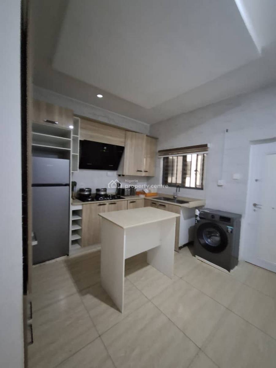 Fully Furnished and Serviced Two Bedroom Apartment, Guzape District, Abuja, Flat / Apartment for Rent