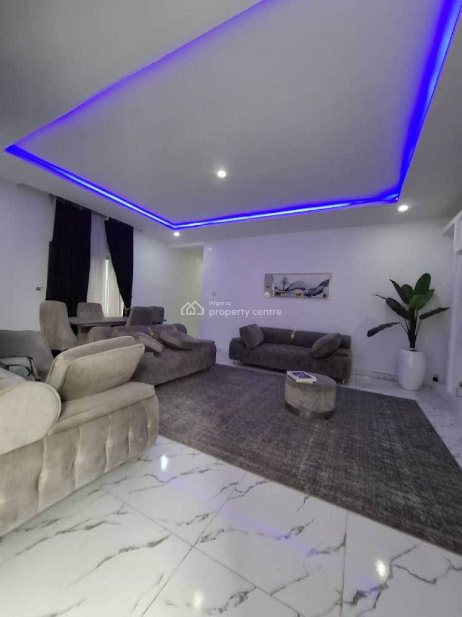 Fully Furnished and Serviced Two Bedroom Apartment, Guzape District, Abuja, Flat / Apartment for Rent