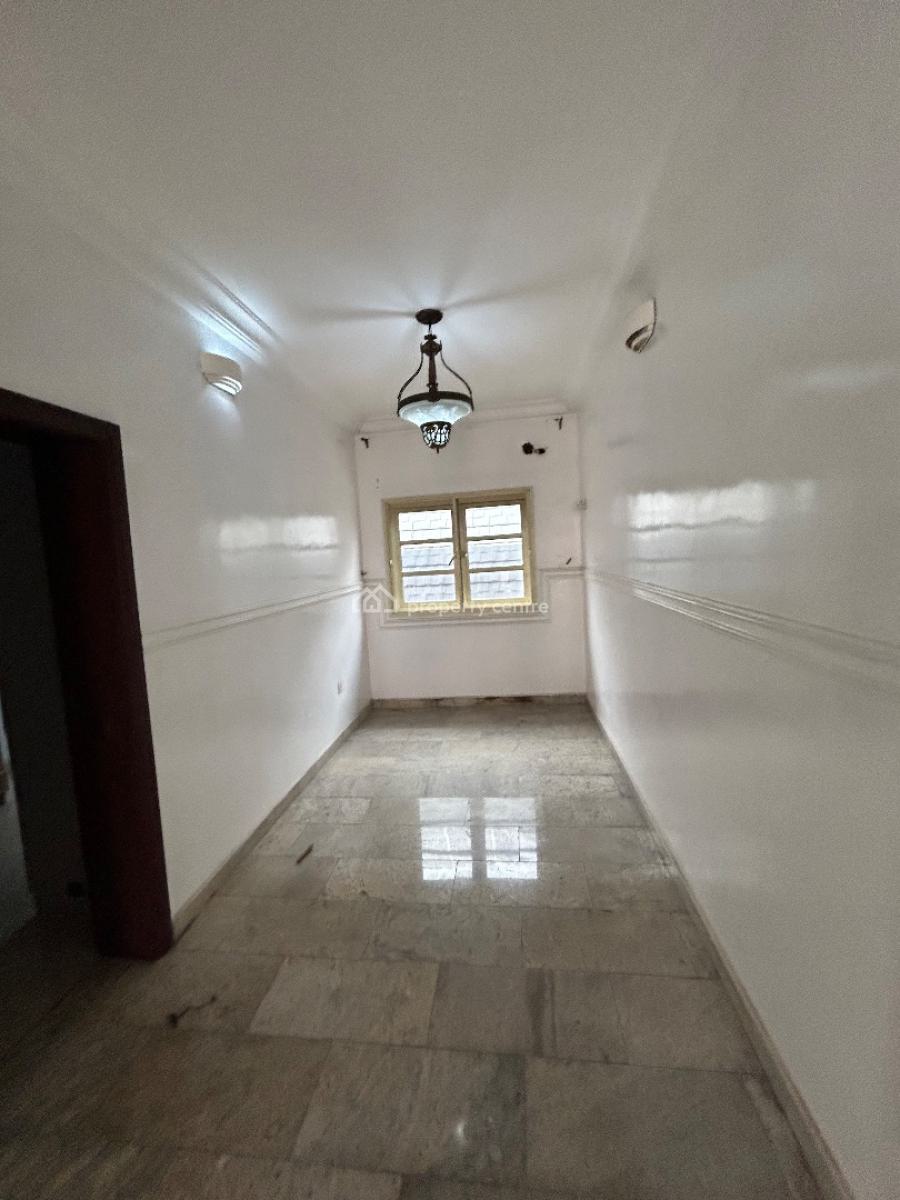 a Well Maintained 3 Bedroom Apartment with a Room Bq, Osapa, Lekki, Lagos, Flat / Apartment for Rent