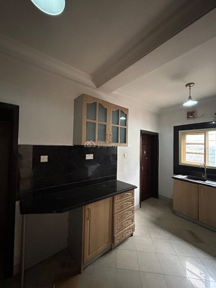 a Well Maintained 3 Bedroom Apartment with a Room Bq, Osapa, Lekki, Lagos, Flat / Apartment for Rent