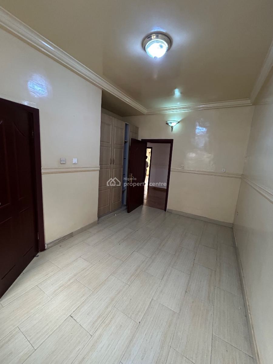 a Well Maintained 3 Bedroom Apartment with a Room Bq, Osapa, Lekki, Lagos, Flat / Apartment for Rent