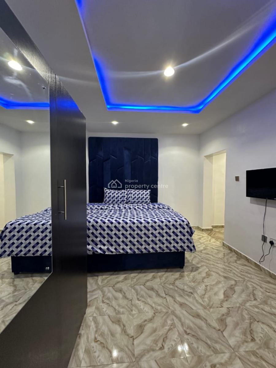 Lovely 3 Bedroom Apartment, Surulere, Lagos, Flat / Apartment Short Let