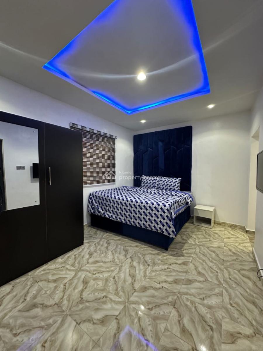 Lovely 3 Bedroom Apartment, Surulere, Lagos, Flat / Apartment Short Let