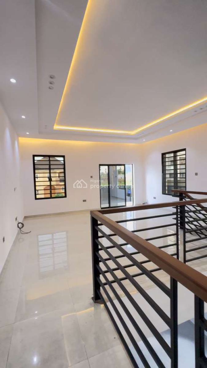 5 Bedroom Duplex with a Room, Parlor Self Contain Bq, Kolapo Ishola Gra, Akobo, Ibadan, Oyo, Detached Duplex for Sale