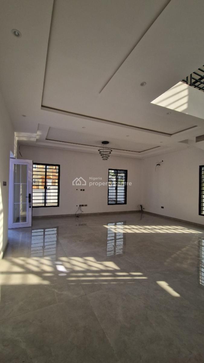 5 Bedroom Duplex with a Room, Parlor Self Contain Bq, Kolapo Ishola Gra, Akobo, Ibadan, Oyo, Detached Duplex for Sale