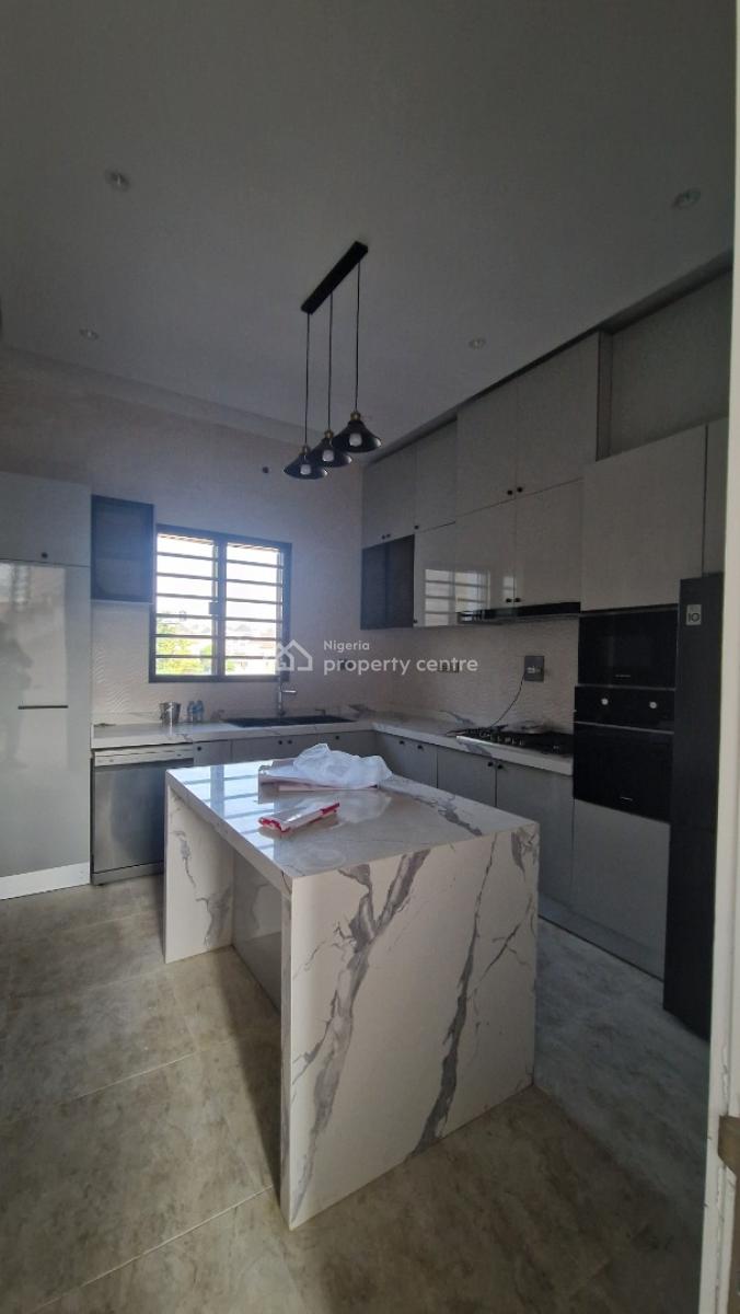 5 Bedroom Duplex with a Room, Parlor Self Contain Bq, Kolapo Ishola Gra, Akobo, Ibadan, Oyo, Detached Duplex for Sale