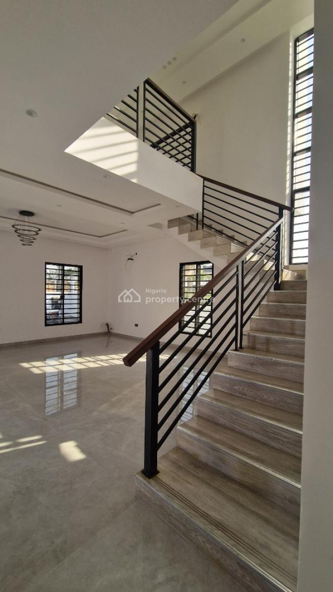 5 Bedroom Duplex with a Room, Parlor Self Contain Bq, Kolapo Ishola Gra, Akobo, Ibadan, Oyo, Detached Duplex for Sale