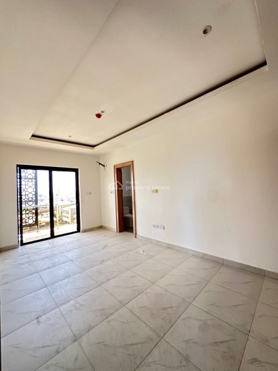 Exotic 2 Bedroom Apartment with Swimming Pool, Gym and Spacious Bq, Lekki Phase 1, Lekki, Lagos, Flat / Apartment for Sale