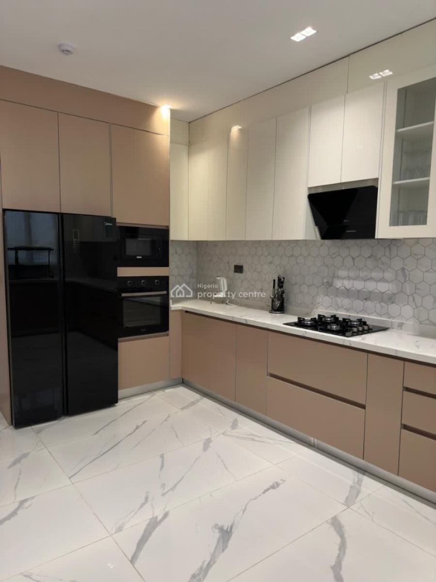 Luxury and Spacious 3 Bedroom Penthouse with Balcony,pool & Gym, Lekki Phase 1, Lekki, Lagos, House Short Let