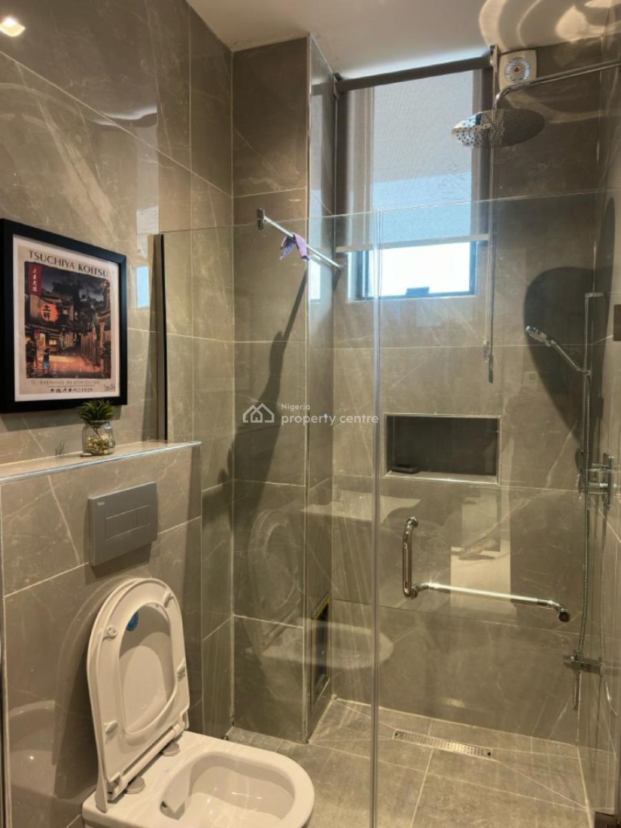 Luxury and Spacious 3 Bedroom Penthouse with Balcony,pool & Gym, Lekki Phase 1, Lekki, Lagos, House Short Let