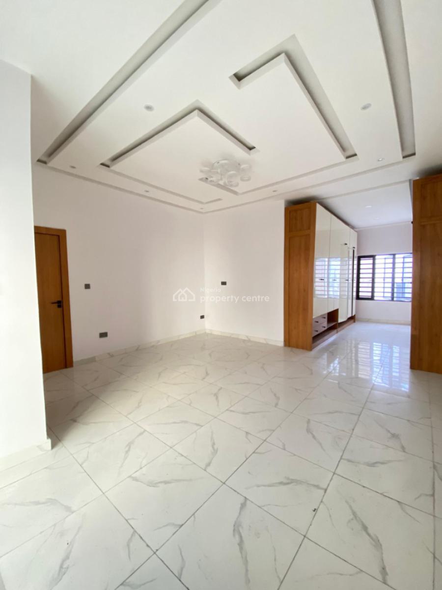 a Tastefully Designed 5 Bedroom Semidetached Duplex with Bq., Ologolo, Lekki, Lagos, Semi-detached Duplex for Sale