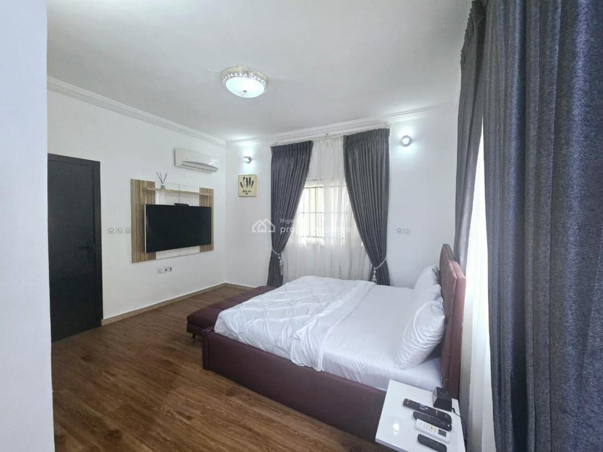 Fully Furnished & Serviced Luxury 3 Bedrooms Apartment with Pool & Bq, Ikate, Lekki, Lagos, Flat / Apartment for Rent