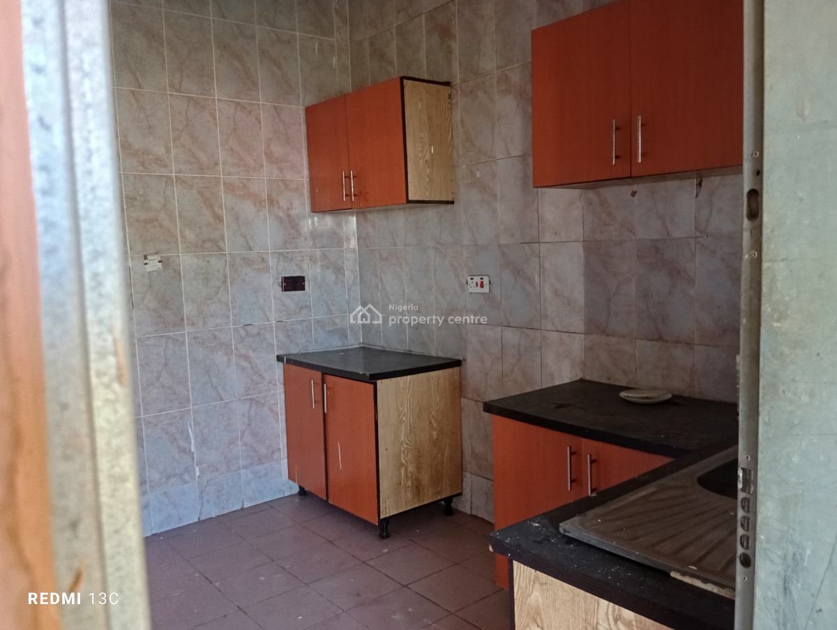 a Spacious Massive 2 Bedroom, News Engineering Extension Road, Dawaki, Gwarinpa, Abuja, Flat / Apartment for Rent