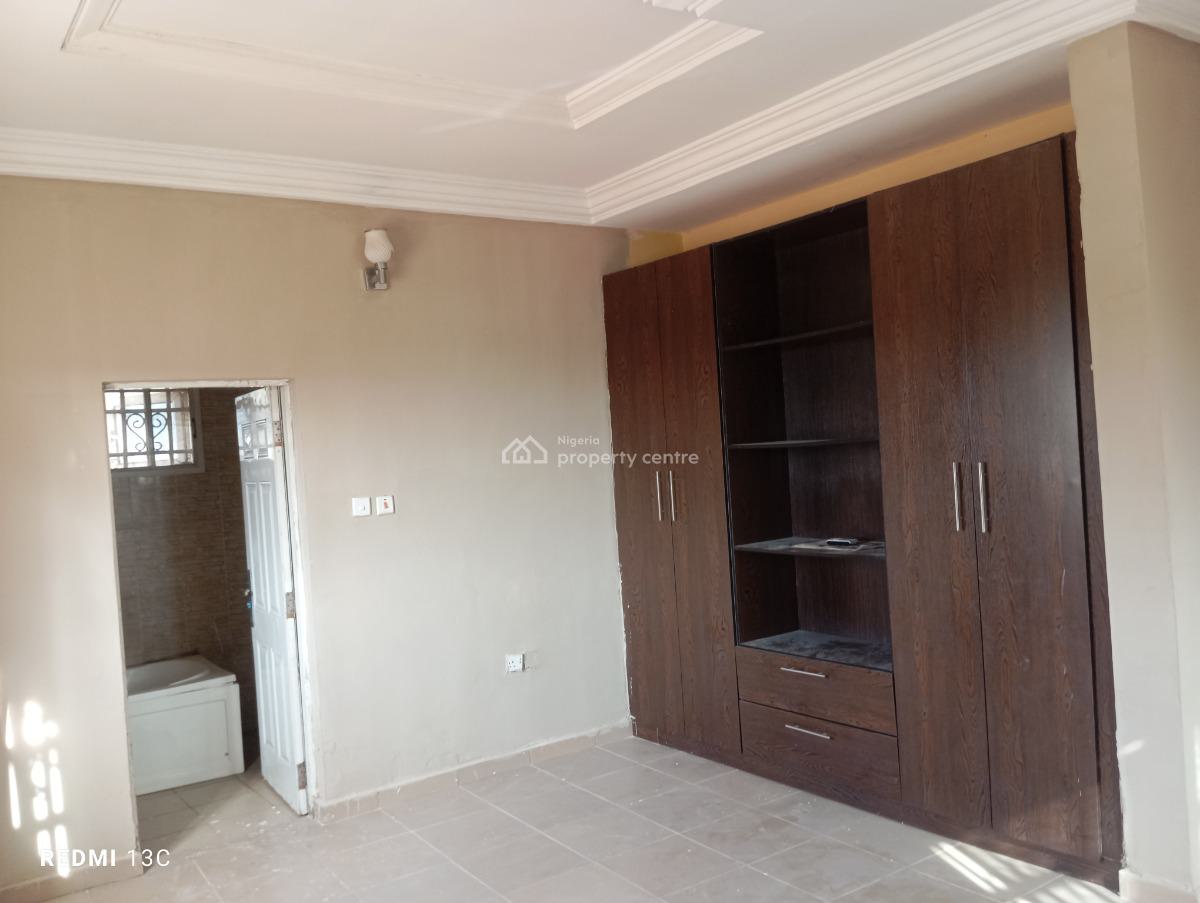 a Spacious Massive 2 Bedroom, News Engineering Extension Road, Dawaki, Gwarinpa, Abuja, Flat / Apartment for Rent