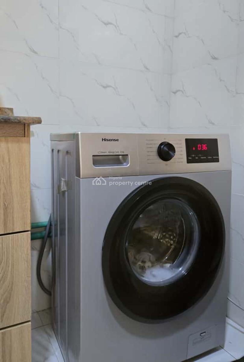 Beautiful 2bedrooms Apartment, Magodo, Gra Phase 1, Magodo, Lagos, Flat / Apartment Short Let