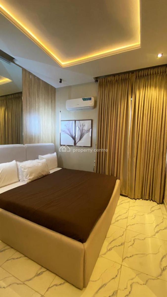 Luxury 2bedrooms Apartment with Gym,lounge and Pool, Admiralty, Lekki Phase 1, Lekki, Lagos, Flat / Apartment Short Let