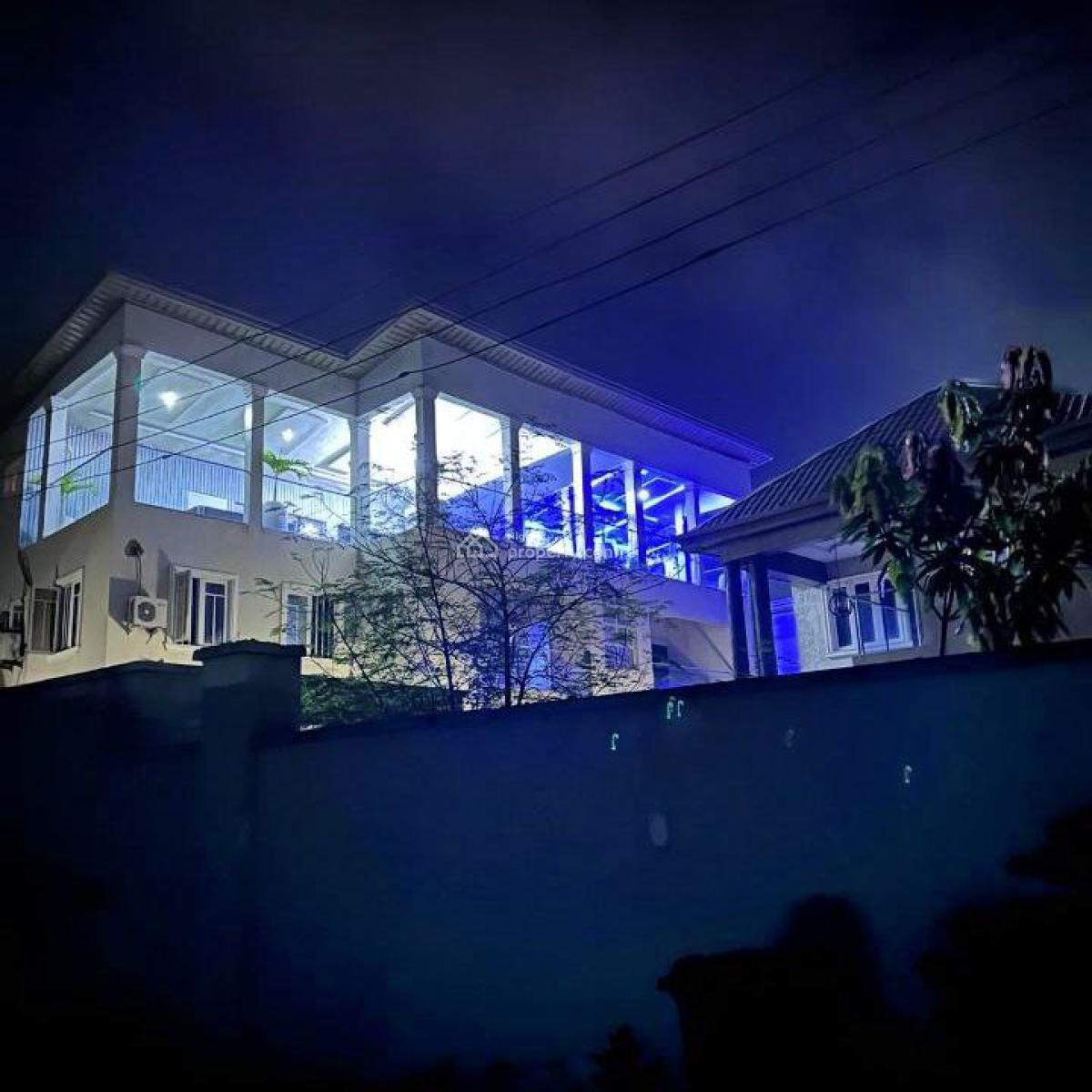 2 Unit of Linked One-bedrooms Penthouse, The Gilpins, Wale Alimi, Opposite Atican Beach Resort, Okun-ajah, Ajah, Lagos, Flat / Apartment Short Let