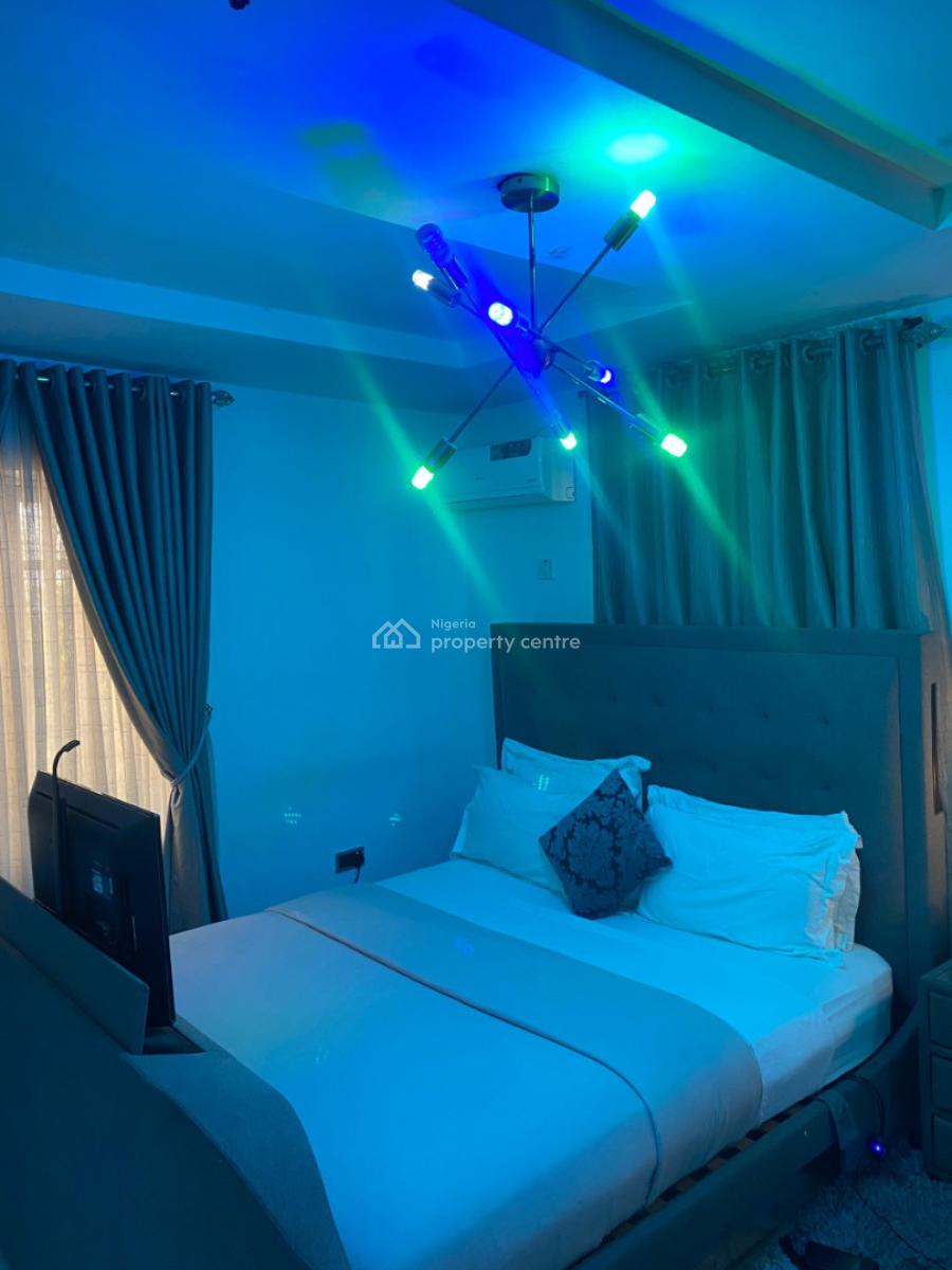 2 Unit of Linked One-bedrooms Penthouse, The Gilpins, Wale Alimi, Opposite Atican Beach Resort, Okun-ajah, Ajah, Lagos, Flat / Apartment Short Let