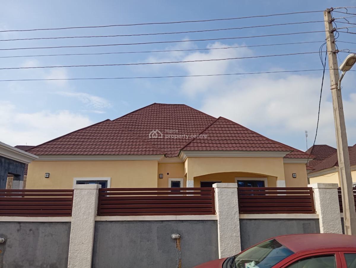 Luxury 4 Bedroom Bungalow, By Voice of Nigeria, Lugbe District, Abuja, Detached Bungalow for Sale