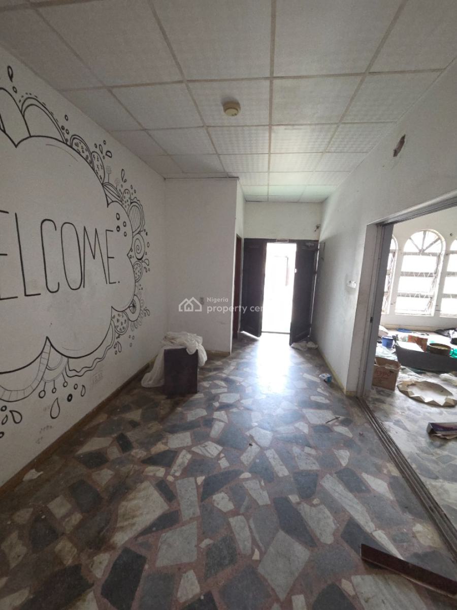 a 5 Bedroom Semi-detached Duplex  with 2 Room Bq, Lekki Phase 1, Lekki, Lagos, Semi-detached Duplex for Rent