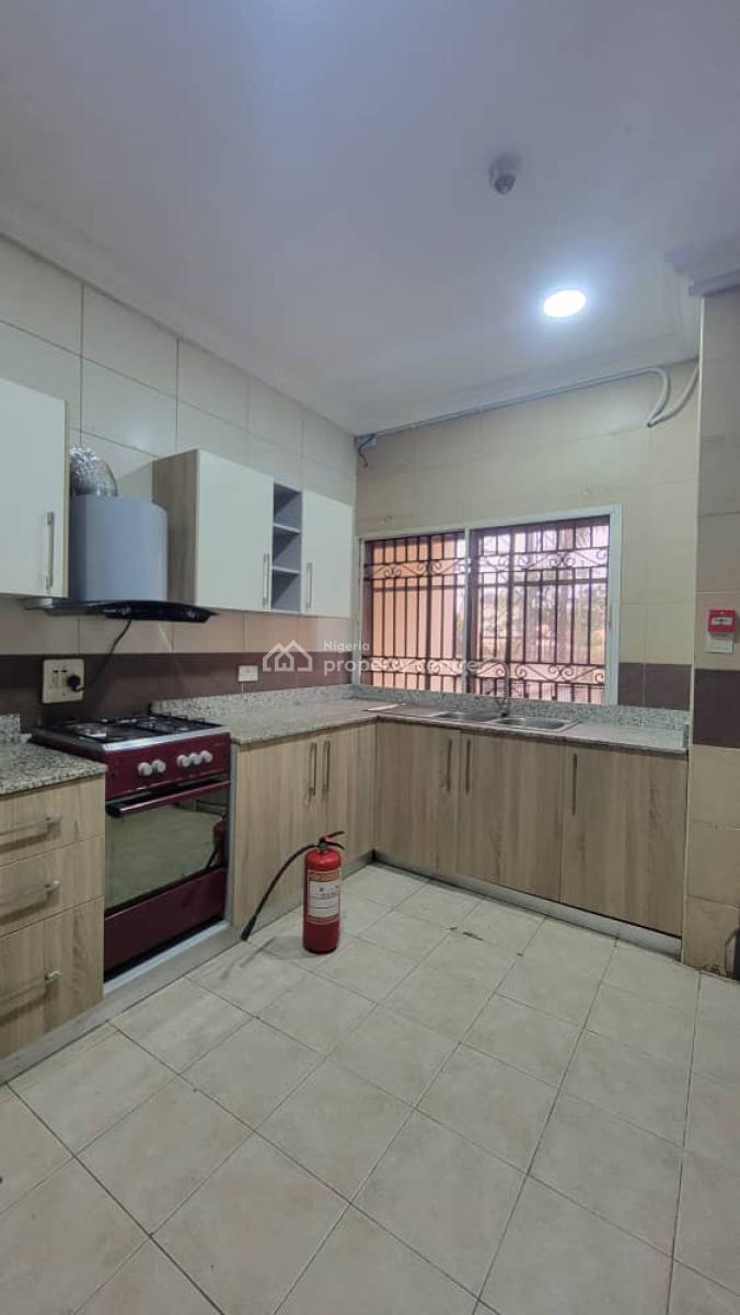 Well Maintained Fully Serviced 4 Bedroom Semi Detached Duplex with Bq, Grandville Estate, Ikeja Gra, Ikeja, Lagos, Semi-detached Duplex for Rent