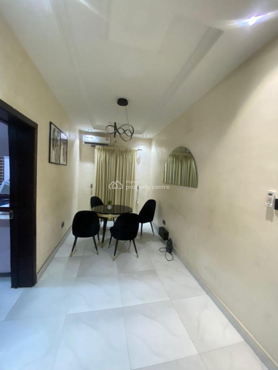 Unfurnished Spacious 2 Bedroom Apartment, Ikate, Lekki, Lagos, Flat / Apartment for Rent