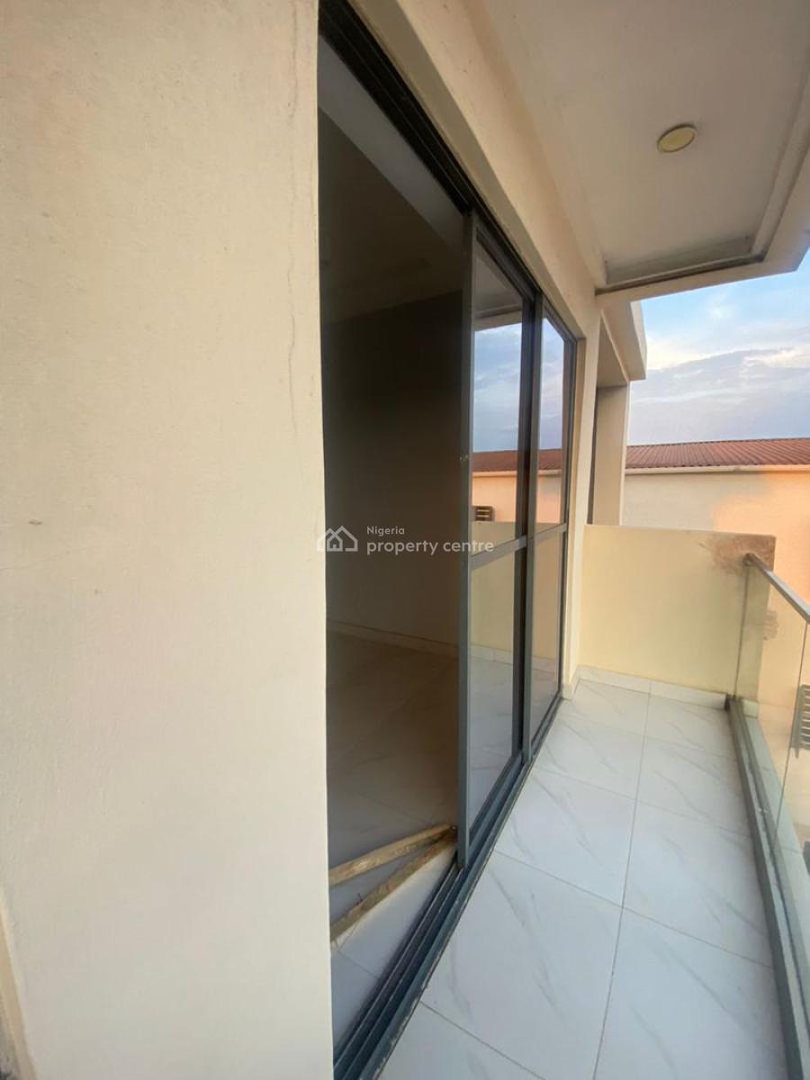 Unfurnished Spacious 2 Bedroom Apartment, Ikate, Lekki, Lagos, Flat / Apartment for Rent