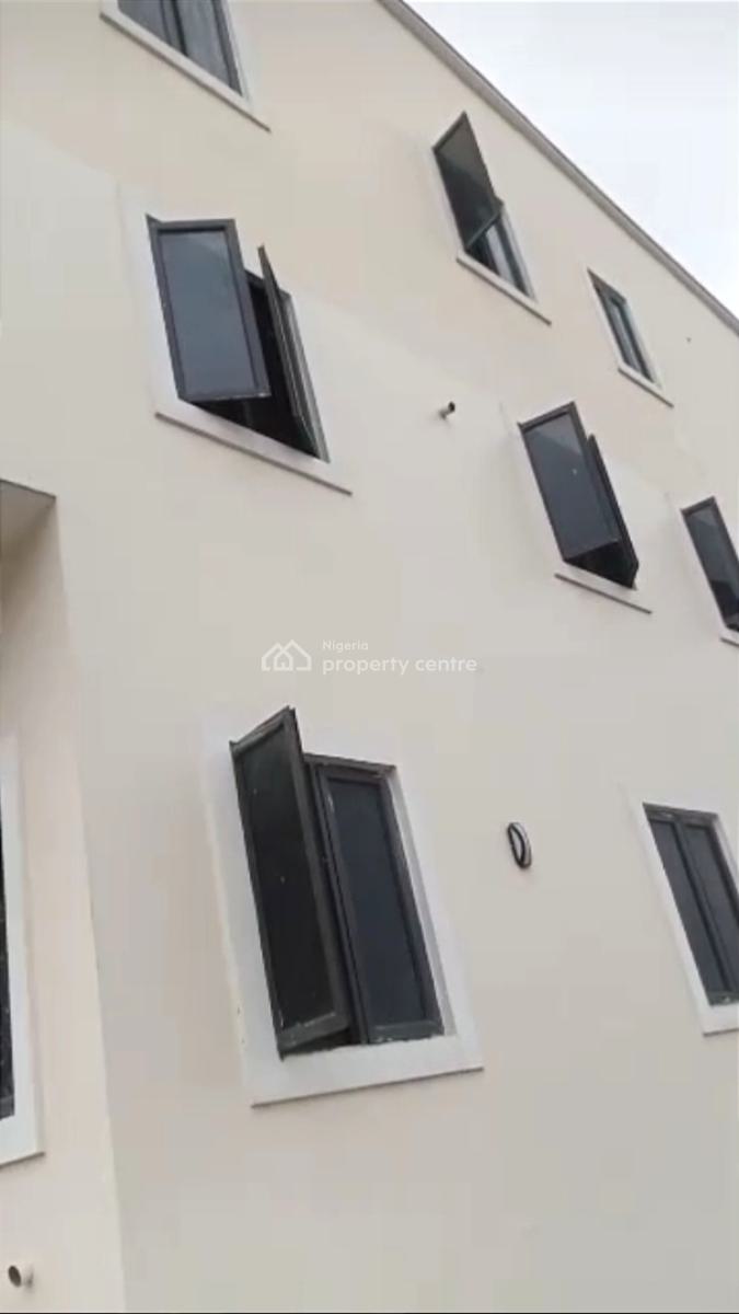 4 Bedrooms Terrace Duplex with Bq, Tarred Road, Guzape District, Abuja, Terraced Duplex for Rent