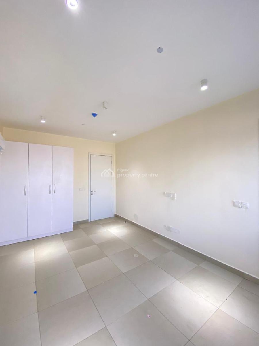 Sharp 2 Bedroom Apartment with Swimming Pool, Lekki Phase 1, Lekki, Lagos, Flat / Apartment for Sale