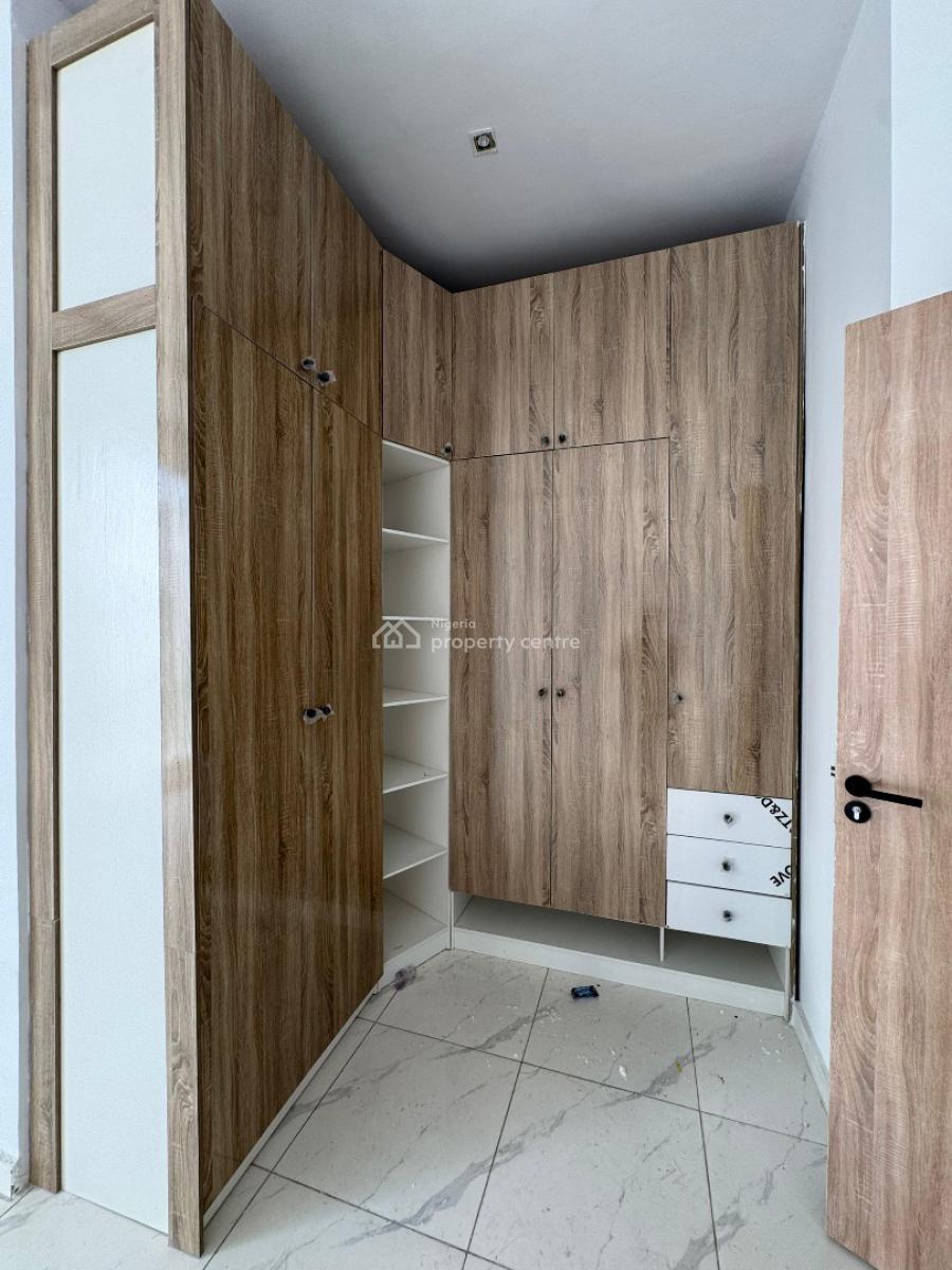 Amazing 4 Bedroom Terrace Duplex Within a Secured Vicinity, Vgc, Lekki, Lagos, House for Sale