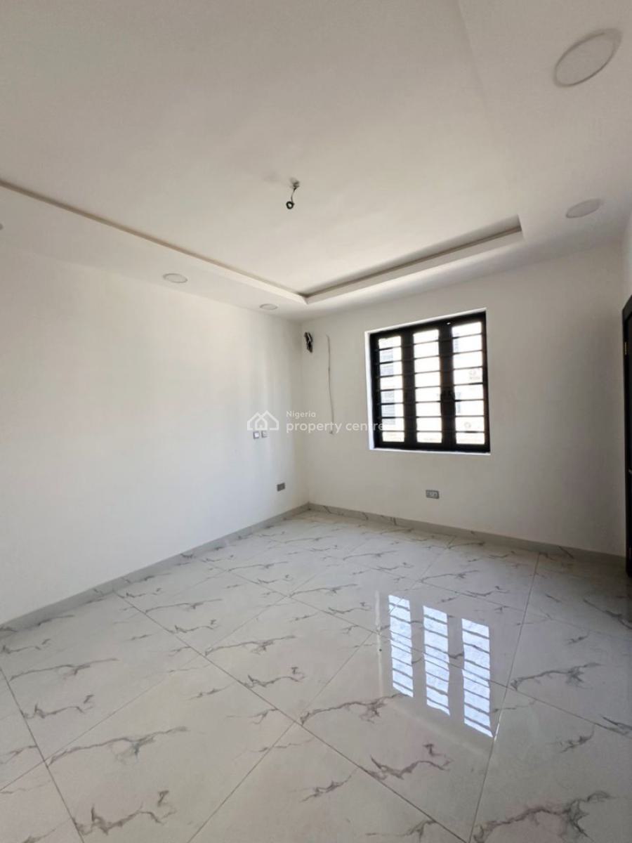 Smart 2 Bedroom Apartment with Bq, Lekki Phase 1, Lekki, Lagos, Flat / Apartment for Sale