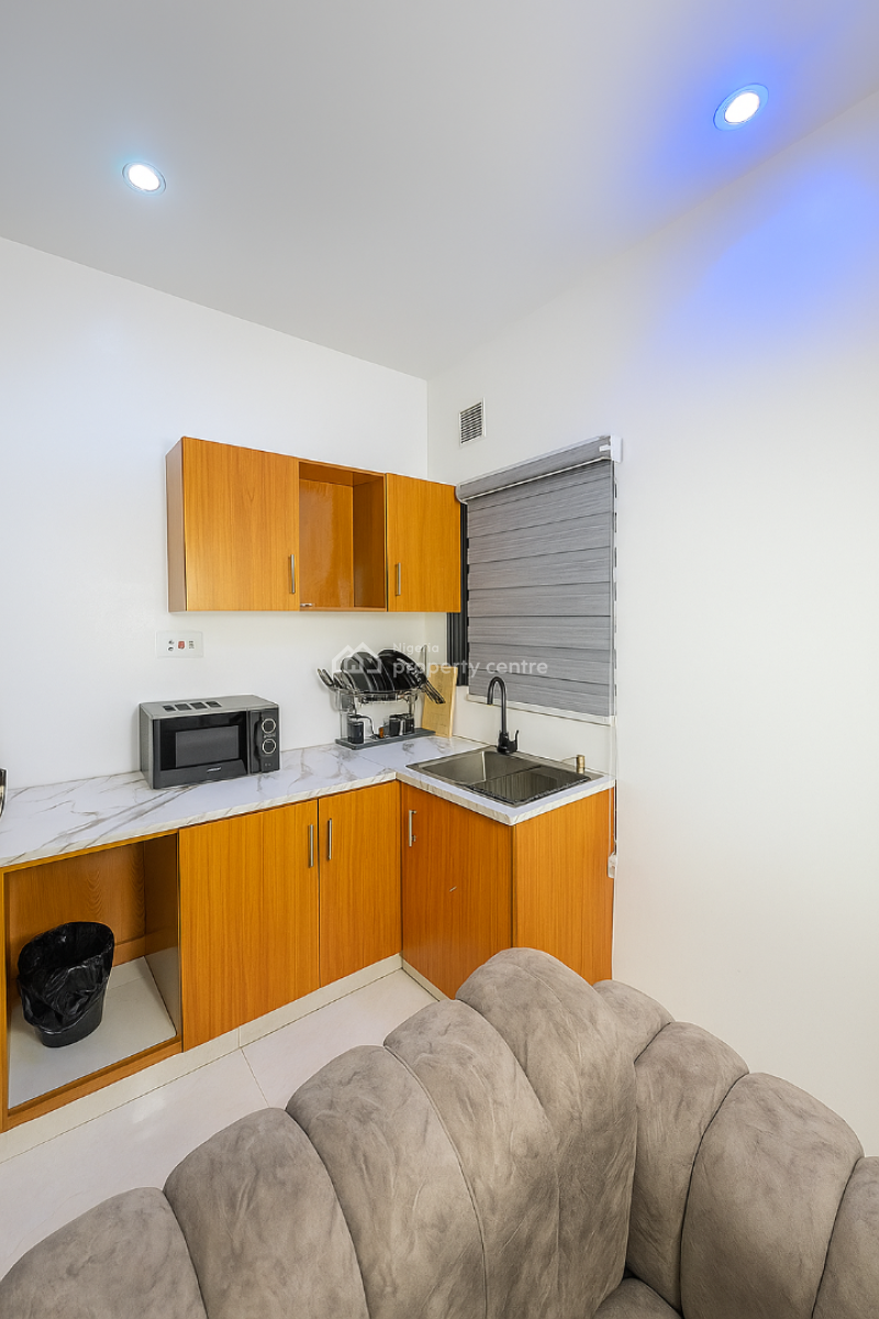 Furnished 1 Bedroom Apartment, Cole Street, Surulere, Lagos, Flat / Apartment for Sale