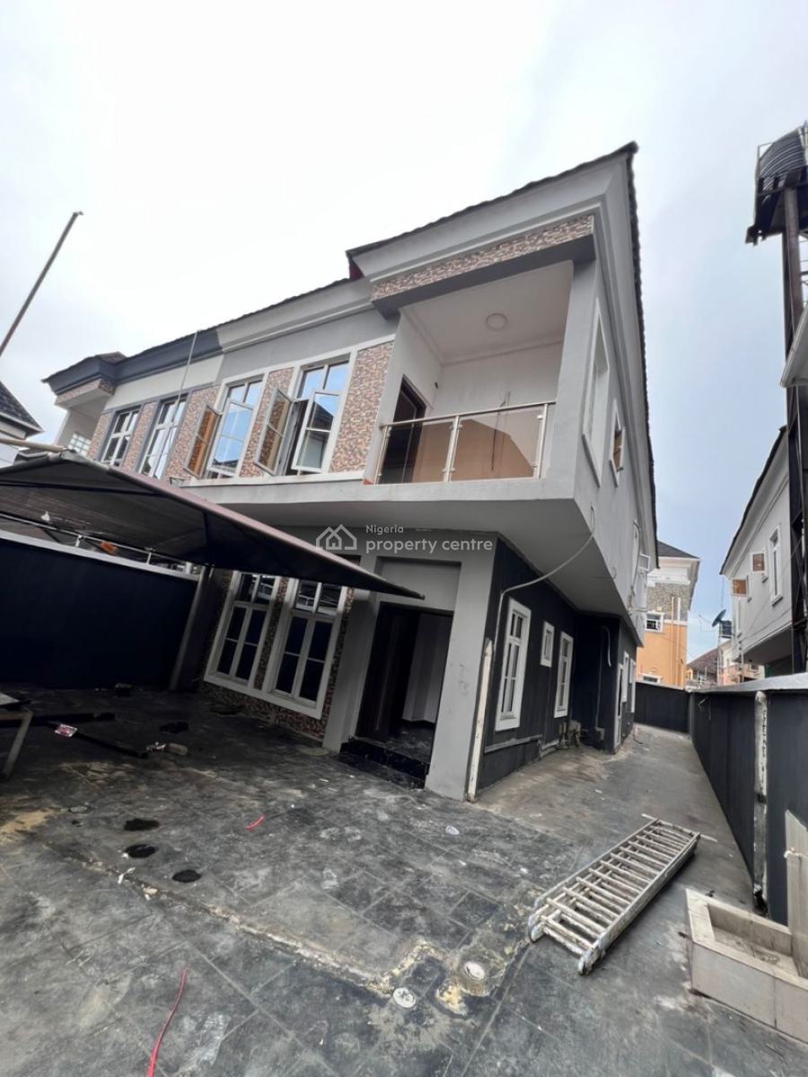 Lovely Spacious 4 Bedroom Semi Detached Duplex with Bq Can Park 6 Cars, Chevron Lekki, Lekki, Lagos, Semi-detached Duplex for Sale