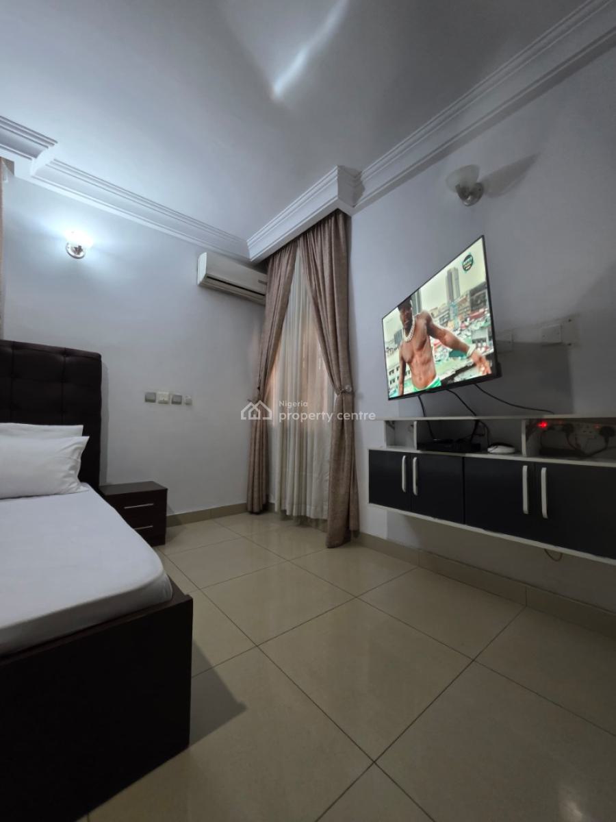 Fully Furnished/semi-serviced Three(3) Bedrooms Apartment Apartment, 2nd Floor, Evergreen Estate, Durumi, Abuja, Flat / Apartment for Rent