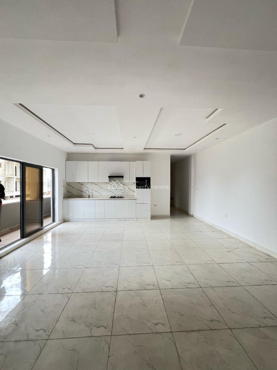 Contemporary 3 Bedroom with Gym & Central Gas Suitable for Investment, Lekki Phase 1, Lekki, Lagos, Flat / Apartment for Sale