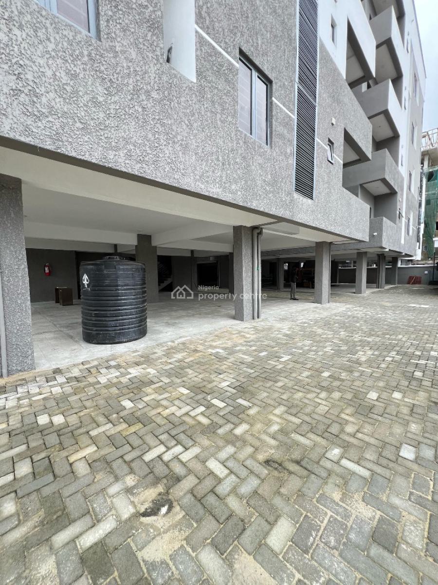 Contemporary 3 Bedroom with Gym & Central Gas Suitable for Investment, Lekki Phase 1, Lekki, Lagos, Flat / Apartment for Sale