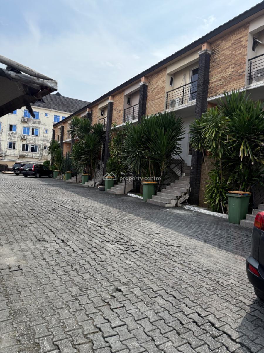4 Bedroom Terraced Duplex with Swimming Pool and Gym, Off Lekki-epe Expressway, Osapa, Lekki, Lagos, Terraced Duplex for Sale