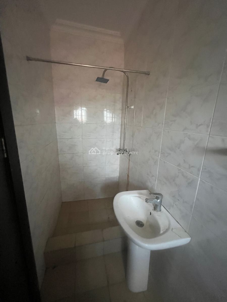 Luxury Very Spacious Beautiful 3 Bedroom Flat, Mobil Road Ilaje, Ajah, Lagos, House for Rent