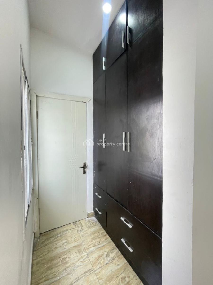Shared Apartment Spacious Single Rooms Available. *video Available*, Osapa, Lekki, Lagos, Self Contain (single Rooms) for Rent