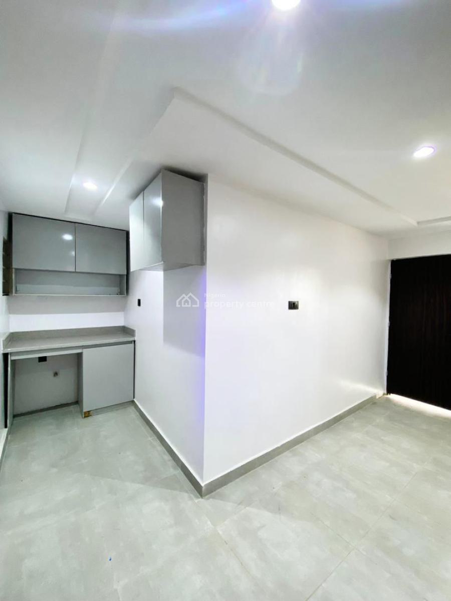 Affordable 3 Bedroom Apartment, Lekki Phase 1, Lekki, Lagos, Flat / Apartment for Sale