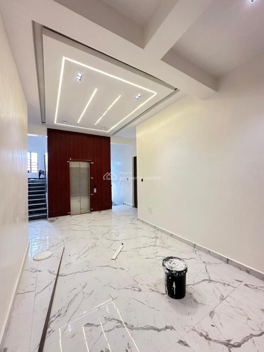 Lovely 3 Bedroom Apartment with Communal Swimming Pool and an Elevator, Lekki Phase 1, Lekki, Lagos, Block of Flats for Sale