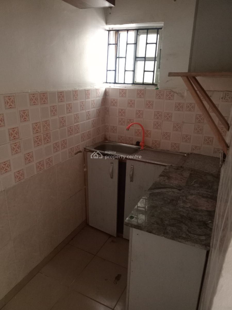 Mini Flat, Commercial Avenue, Ozone Cinema, Sabo, Yaba, Lagos, Mini Flat (room and Parlour) for Rent