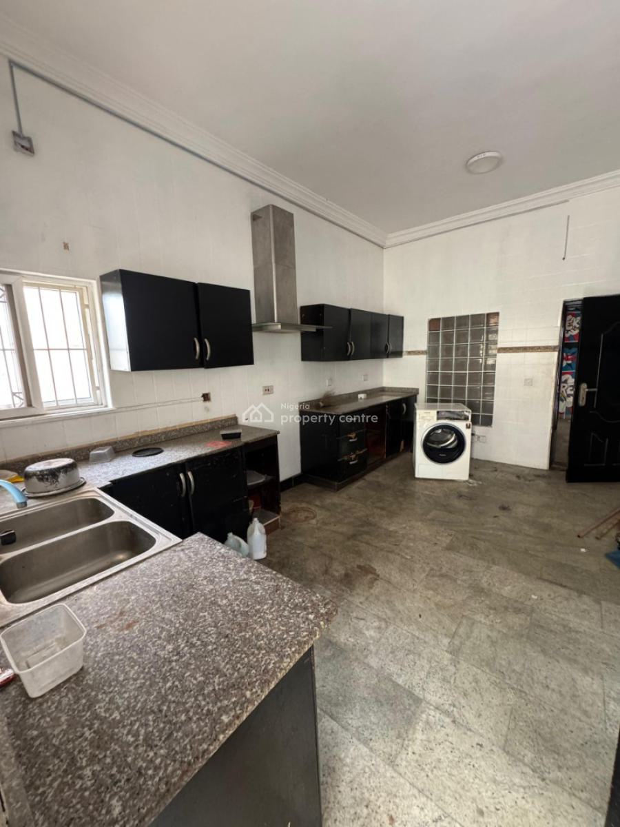 Well Maintained Spacious 4 Bedroom Duplex with Bq, Lekki Phase 1, Lekki, Lagos, Semi-detached Duplex for Rent