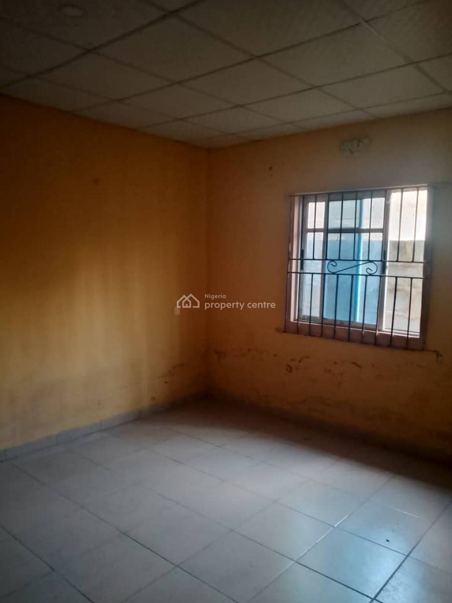 a Clean Room and Parlor Self Contained with 2 Toilets, Lucky Fiber Road, Ikorodu, Lagos, Flat / Apartment for Rent
