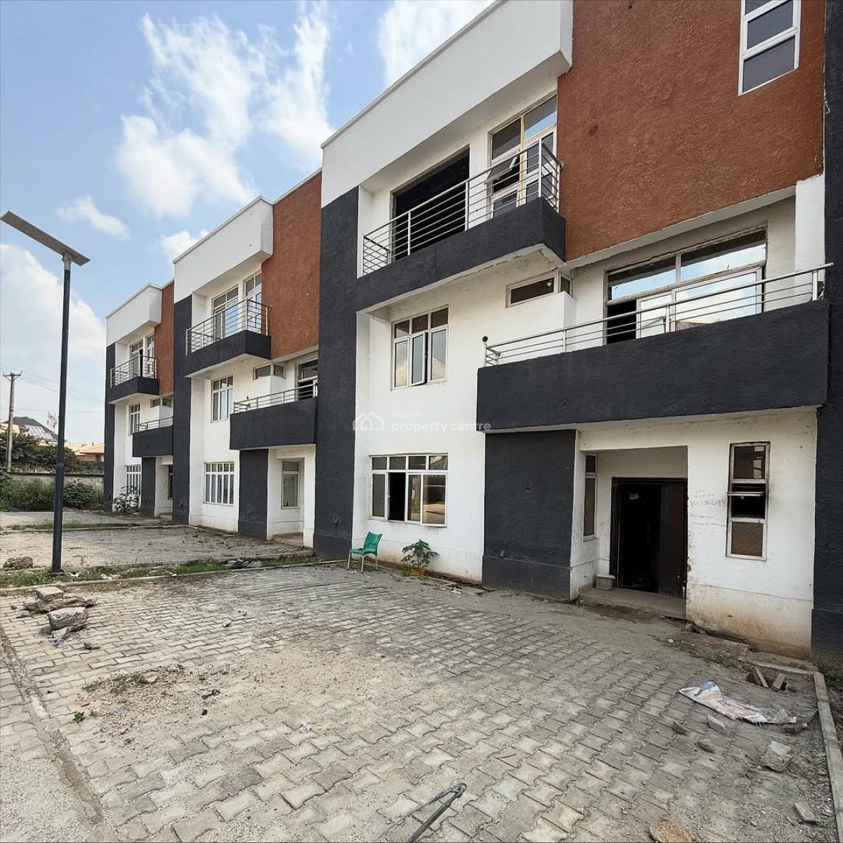 4 Bedroom Terrace Duplex 1 Room Bq(caracas), Gwarinpa, Abuja, Terraced Duplex for Sale